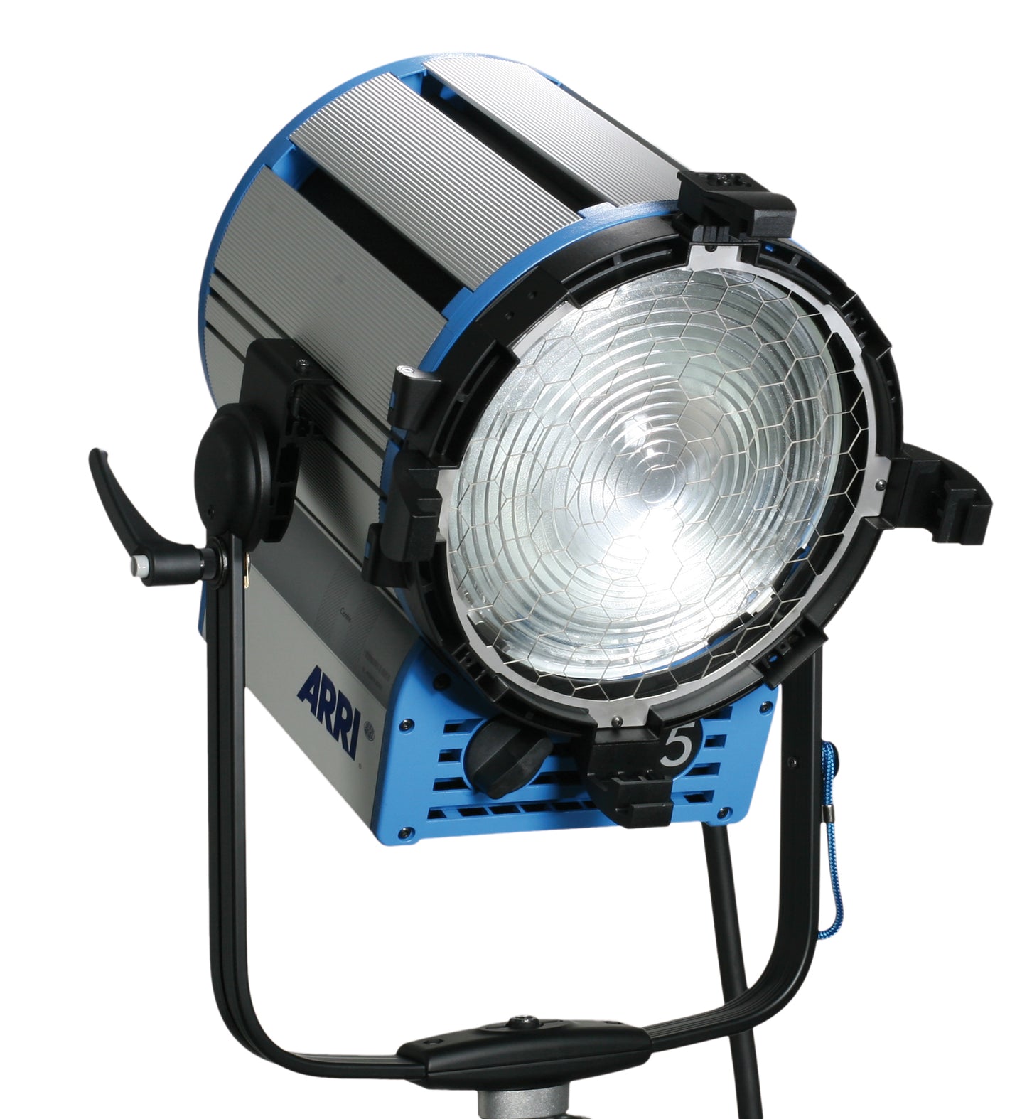 ARRI TRUE BLUE ST5 MAN BLU/SLV 120-240V BARE ENDS